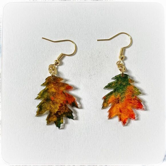 Acrylic oak leaf earrings. Handmade - Picture 1 of 2